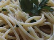 Spaghetti (alla chitarra) aglio olio