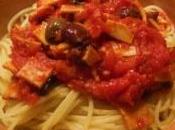 Spaghetti sugo olive taggiasche affettato affumicato