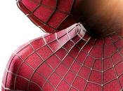 Spidey vola alle spalle tassista nella nuova immagine Amazing Spider-Man