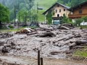 Maltempo Europa centrale, vittime danni ingenti: torna l’incubo alluvione Praga foto disastro]