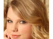 Taylor Swift nominata “Fragrance celebrity” dell’anno