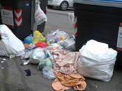 Pagare euro all'anno tasse all'Ama vivere quartiere affonda nella munnezza