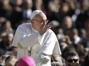 Papa Francesco: riforma della curia maggiore collegialità, forse....