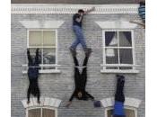 Sospesi verticale sulla casa: l’istallazione Londra