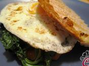 Toast spinaci occhio croccanti fette pane home made: soddisfazione eguali