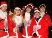 Babbi Natale senza slitta portano regali alla Lilt