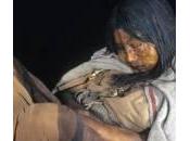 Cocaina alcol, ragazzina Inca morta sacrificio. secoli