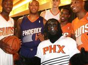 Phoenix Suns svelano nuove divise show