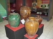 Viaggi Indonesia: ospiti visitano museo Manado