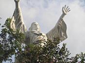 Viaggi Indonesia: visita Cristo benedicente Manado (Kristus Kase Berkat)