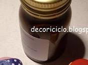 Porta-pillole fatto tappi plastica