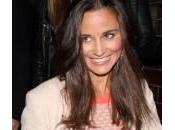 Pippa Middleton all’Instagram dinner party: look elegante sobrio (foto)