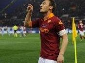 UFFICIALE Totti rinnova fino 2016 Roma