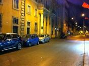 domenica sera passeggiare Corso. vergognarsi pensando turisti