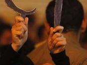 musulmani egiziani partecipano alle messe copte come «scudi umani» contro attentati