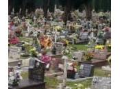 Napoli: fanno l’amore cimitero davanti loculo marito