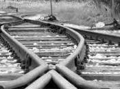 Spintonato binari salva miracolo