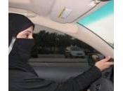 Qatar, patente guida donne saudite. discriminazioni fermano