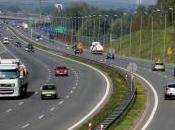 Bambino autostrada bicicletta: voleva tornare dalla madre