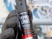 Spray peperoncino poliziotti carabinieri