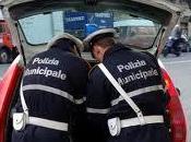 Roma Auto travolge persone Togliatti Grave donna cerca l’autista pirata