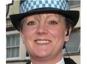 ringrazia amante serata arriva marito. suicida