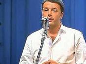 Renzi, ganzo microfono d'oro!