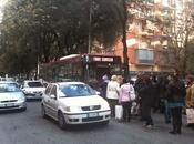 L'autobus passa un'ora quarto cittadini bloccano strada requisendo 'fuori servizio'. storia Grimaldi raccontata testimone