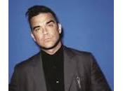 Robbie Williams ammette: “Per anni regalo liposuzione lifting”