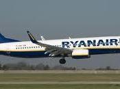 Ryanair taglia costi