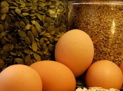 Crisi: italiani dieci mangiano cibo scaduti