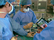 Immagini realtà aumentata sala operatoria l’iPad dottor Endo