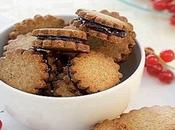 Frollini integrali alla confettura ribes.