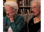 Vecchiette centenarie parlano selfie: “Perché farsi foto sole?”