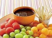 Dipping frutta fonduta cioccolato.