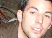 Siracusa: Sebastiano Garofalo incatena pressi tribunale, chiede giustizia l’assurda morte figlio “Ciccio”