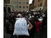 “Pillow Fight”, torna Roma guerra cuscini (foto)