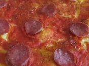 Pizza rossa salame piccante