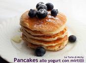 Pancakes senza uova allo yogurt mirtilli