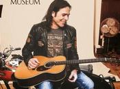 MIKE TRAMP Nuovo video "Trust Yourself"
