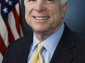 senatore McCain strana politica