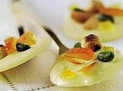 Dischi cioccolato bianco guarniti cedro.