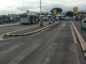 dimenticare. Foto inaudito immondo della stazione Anagnina. terminal trasportistico terzo mondo alle porte capitale d'Italia. Perché?