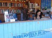 Biblioteca Spiaggia Grottammare legge riva mare