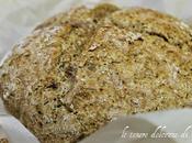 Traditional Irish Brown Soda Bread......ed nemmeno un'ora fragrante pane appena sfornato