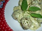 Polpette pane vegetariane salsa panna alla salvia
