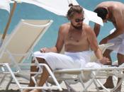 Leonardo Caprio grasso sfatto vacanza Miami: paio tette! foto
