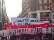 Tifosi inglesi corteo ''Affordable Football All''(VIDEO)