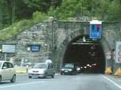 Perchè sulla Salerno-Reggio sono semafori prima tunnel?