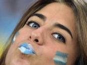 L’Argentina stretta fondi avvoltoio svalutazione